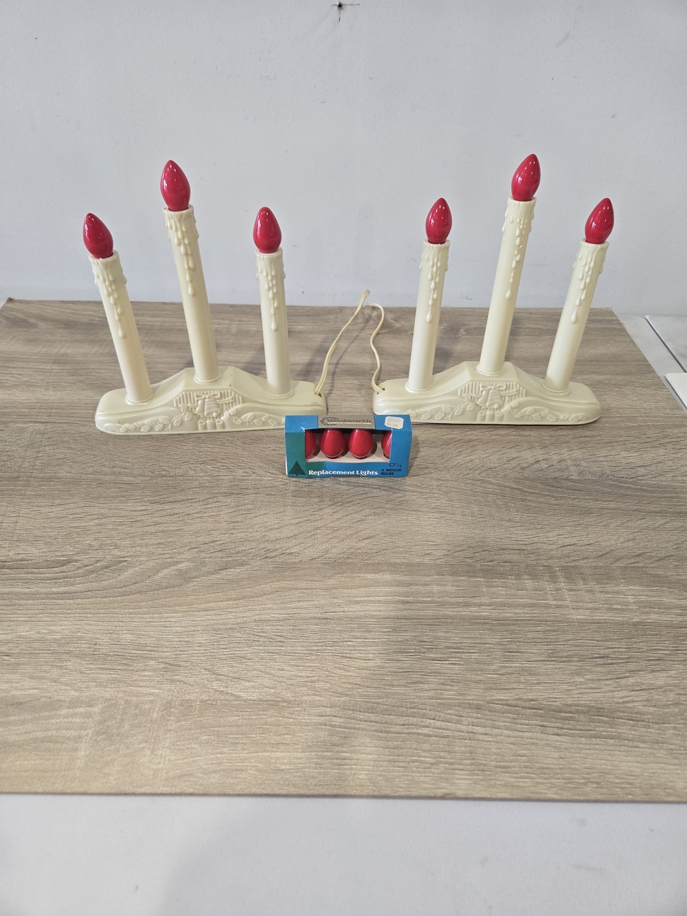 Vintage 3-Light Christmas Candolier Electric Window Candle Plastic Drip Base